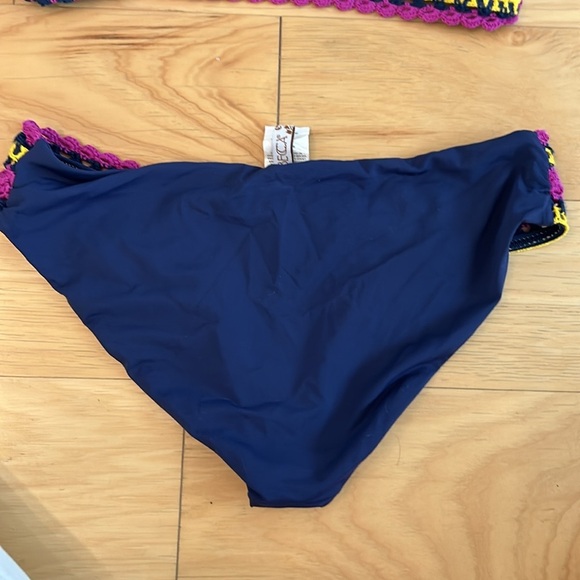 Becca scenic route bikini - Picture 4 of 8